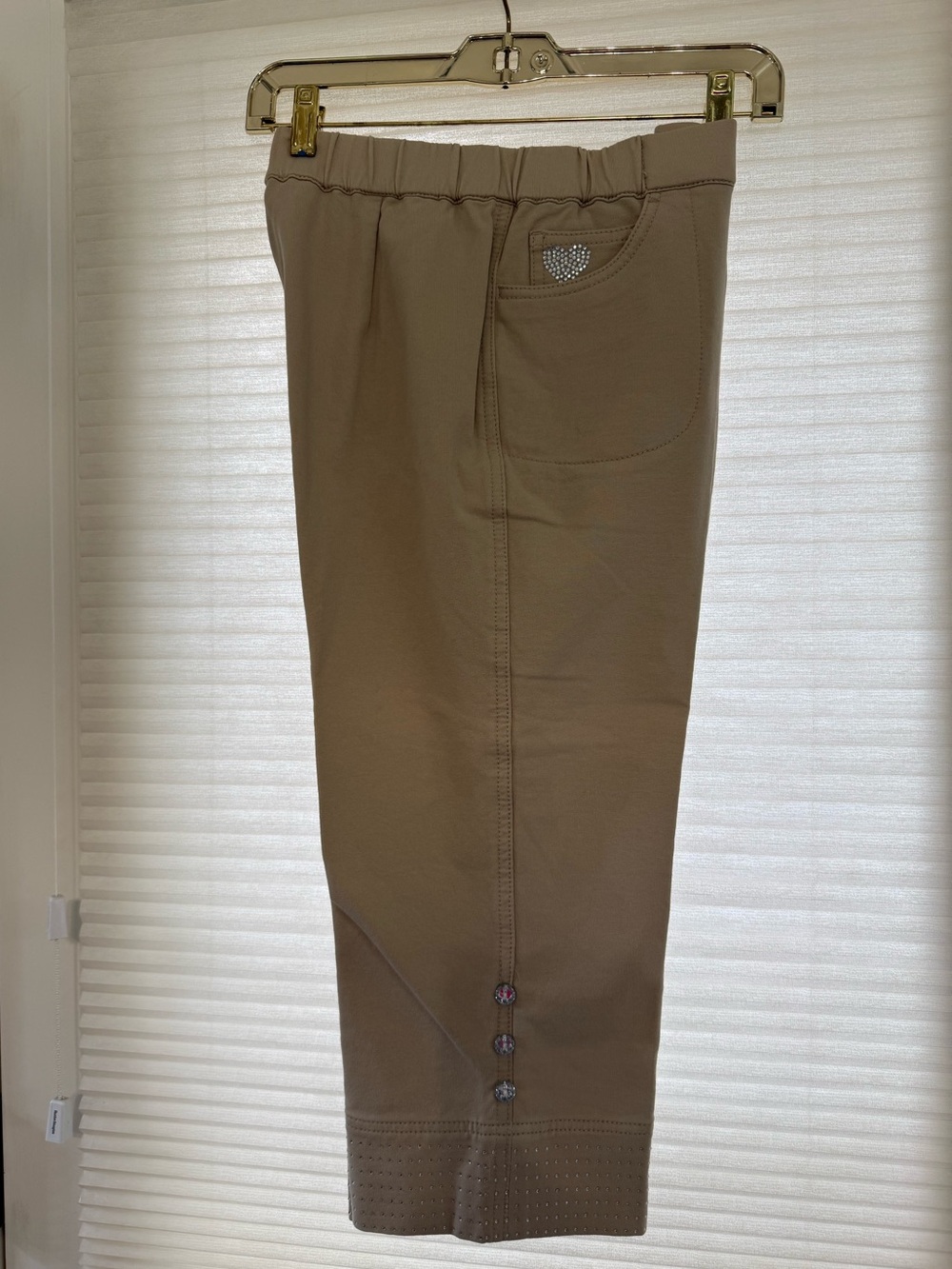Bling Quacker Factory Sand Dream Jeannes Capris, Pedal Pushers, Skimmer-Stretch - Picture 4 of 16